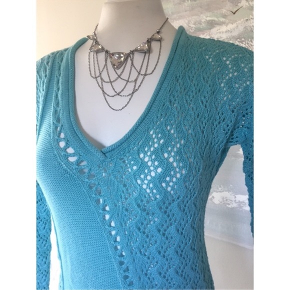 Cache Sweaters - CACHE V-Neck Women's Genuine Silk Blend Open Stich Knit top in Seafoam